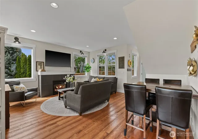 Photo 4 of Single family home for sale at 122 Lookout Way, Chelan, WA 98816 | MLS# NWM2510723 | Listing updated on 2026-09-18