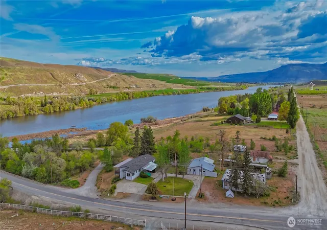 Photo 1 of Single family home for sale at 284 Monse Brg Rd, Brewster, WA 98812 | MLS# NWM2510748 | Listing updated on 2026-09-21