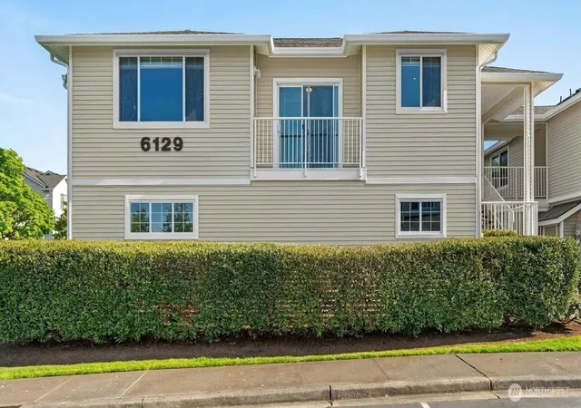 Photo 1 of Condo for sale at 6129 Lindsay Ave Se #F, Auburn, WA 98092 | MLS# NWM2510755 | Listing updated on 2026-09-24