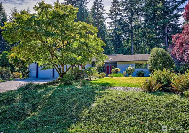 Photo 2 of Single family home for sale at 20 Shorecrest Ct, Port Townsend, WA 98368 | MLS# NWM2510777 | Listing updated on 2026-09-24