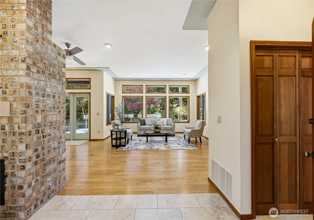 Photo 3 of Single family home for sale at 20 Shorecrest Ct, Port Townsend, WA 98368 | MLS# NWM2510777 | Listing updated on 2026-09-24