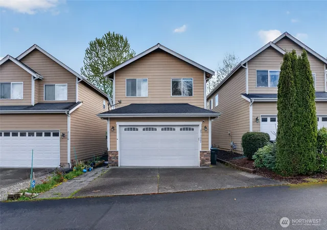 Photo 2 of Single family home for sale at 27120 105th Place Se, Kent, WA 98030 | MLS# NWM2510796 | Listing updated on 2026-09-21