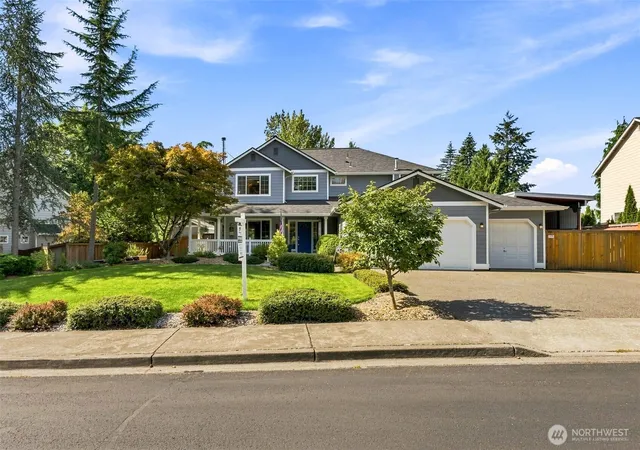 Photo 4 of Single family home for sale at 10705 189th Avenue E, Bonney Lake, WA 98391 | MLS# NWM2510801 | Listing updated on 2026-09-21