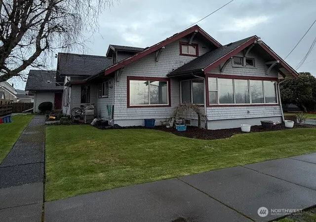 Photo 2 of Single family home for sale at 711 North, Hoquiam, WA 98550 | MLS# NWM2510805 | Listing updated on 2026-09-21