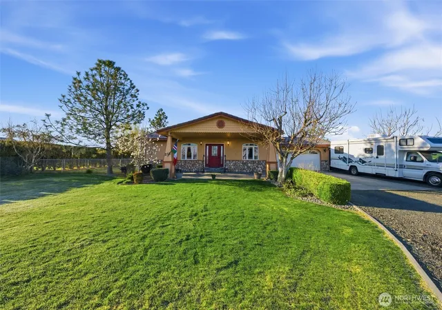 Photo 3 of Single family home for sale at 237 Reeds Rd, Touchet, WA 99360 | MLS# NWM2510814 | Listing updated on 2026-09-21