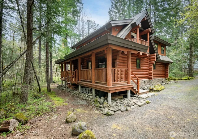 Photo 4 of Sale Pending at 107 Goat Rocks Dr, Packwood, WA 98361 | MLS# NWM2510835 | Listing updated on 2026-09-25