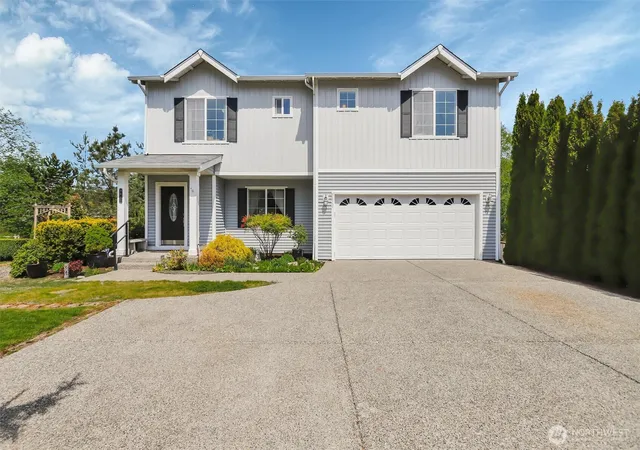 Photo 3 of Single family home for sale at 8611 79th Street Ne, Marysville, WA 98270 | MLS# NWM2510945 | Listing updated on 2026-09-23