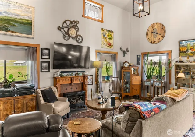 Photo 4 of Single family home for sale at 30 Horizon Dr, Tonasket, WA 98855 | MLS# NWM2510967 | Listing updated on 2026-09-21