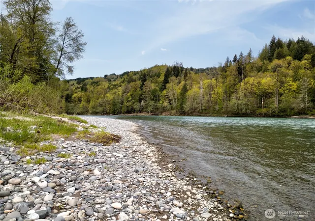 Photo 3 of Single family home for sale at 7337 Skagit View Dr, Concrete, WA 98237 | MLS# NWM2510977 | Listing updated on 2026-10-01