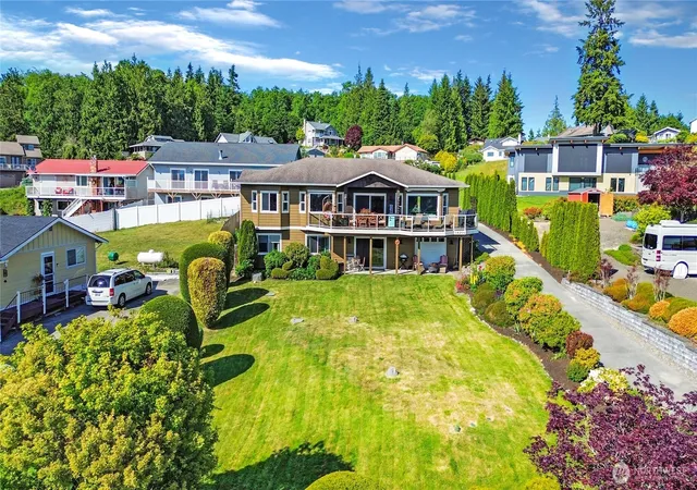 Photo 2 of Sale Pending at 38206 Fawn Rd Ne, Hansville, WA 98340 | MLS# NWM2511003 | Listing updated on 2026-08-22