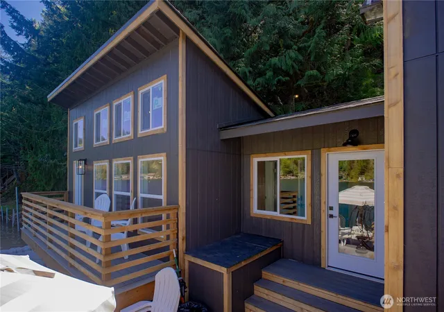 Photo 3 of Single family home for sale at 570 S Shore Rd, Port Angeles, WA 98363 | MLS# NWM2511007 | Listing updated on 2026-09-21