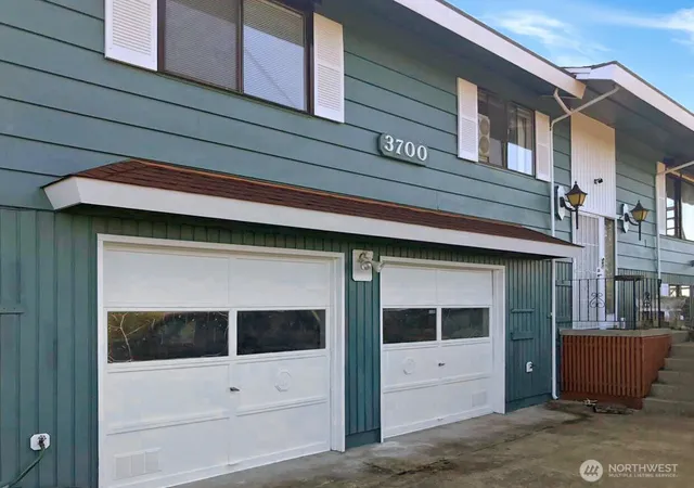 Photo 3 of Single family home for sale at 3700 Harbel Dr NE, Bremerton, WA 98310 | MLS# NWM2511048 | Listing updated on 2026-09-21