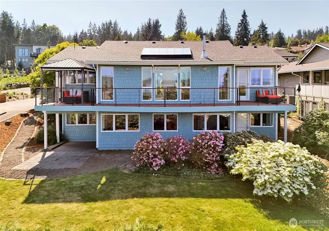 Photo 3 of Sale Pending at 30 Adventurer Ln, Port Ludlow, WA 98365 | MLS# NWM2511073 | Listing updated on 2026-10-27