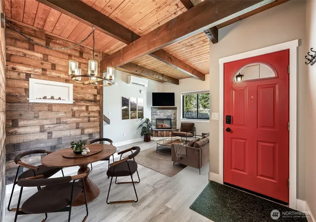 Photo 3 of Single family home for sale at 221 Evans St, Leavenworth, WA 98826 | MLS# NWM2511178 | Listing updated on 2026-10-08