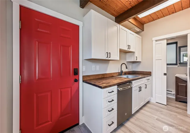 Photo 4 of Single family home for sale at 221 Evans St, Leavenworth, WA 98826 | MLS# NWM2511178 | Listing updated on 2026-10-01