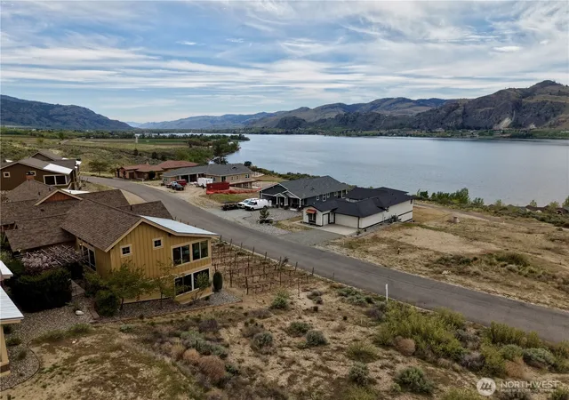 Photo 4 of Single family home for sale at 122 Village Way, Oroville, WA 98844 | MLS# NWM2511205 | Listing updated on 2026-09-21