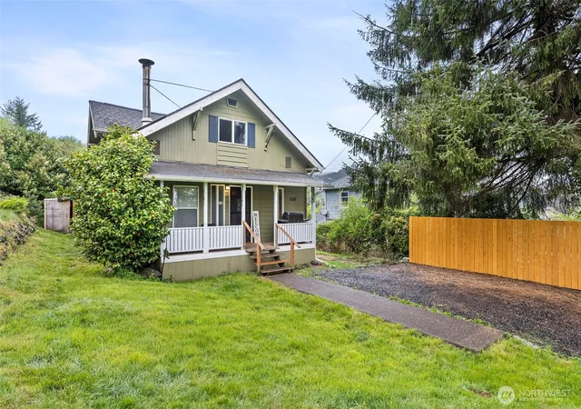 Photo 2 of Sale Pending at 516 Ballentine St, Raymond, WA 98577 | MLS# NWM2511220 | Listing updated on 2026-08-24