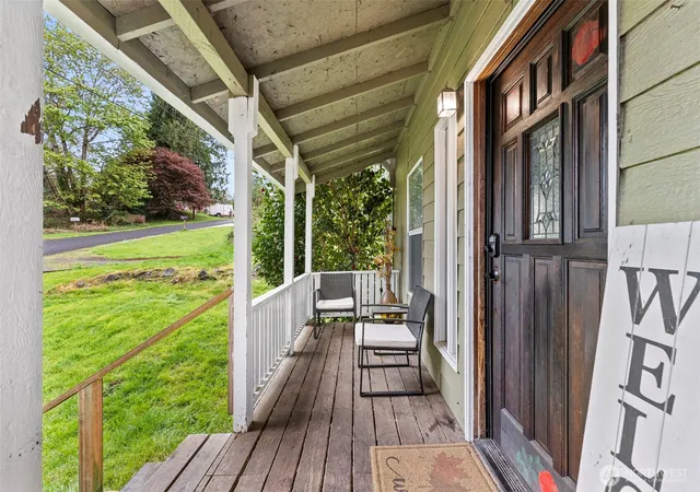 Photo 3 of Sale Pending at 516 Ballentine St, Raymond, WA 98577 | MLS# NWM2511220 | Listing updated on 2026-08-24