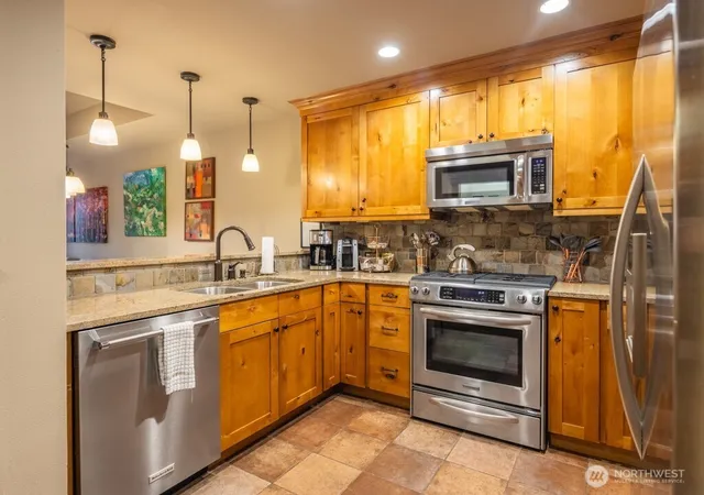 Photo 4 of Condo for sale at 3770 Suncadia Trl #209, Cle Elum, WA 98922 | MLS# NWM2511258 | Listing updated on 2026-09-21