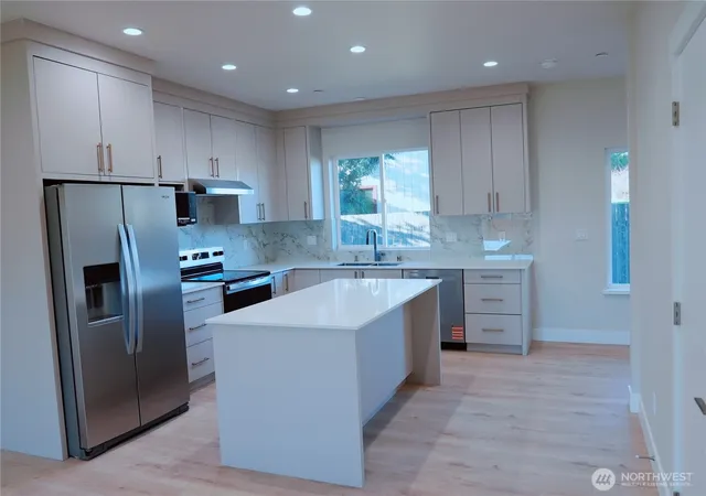 Photo 3 of Condo for sale at 2155 Siddle Loop #105, Ferndale, WA 98248 | MLS# NWM2511283 | Listing updated on 2026-09-21