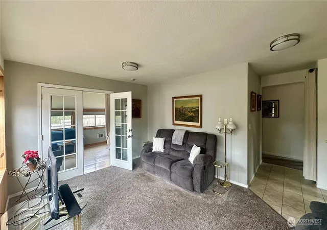 Photo 3 of Single family home for sale at 400 Bluff St, Winthrop, WA 98862 | MLS# NWM2511366 | Listing updated on 2026-09-21