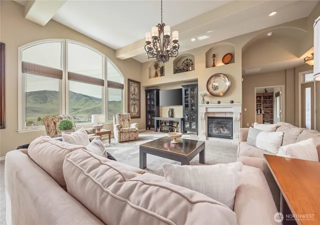 Photo 4 of Single family home for sale at 146 Long Dr, Chelan, WA 98816 | MLS# NWM2511520 | Listing updated on 2026-09-22