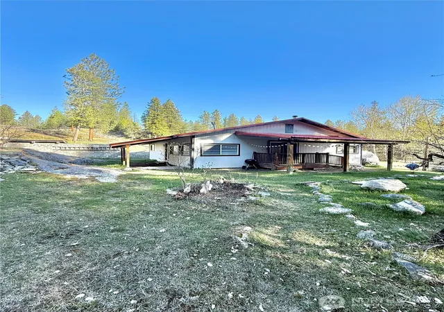 Photo 1 of Single family home for sale at 1092 Aeneas Valley Rd, Tonasket, WA 98855 | MLS# NWM2511538 | Listing updated on 2026-09-21