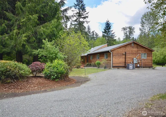 Photo 4 of Sale Pending at 14812 Fox Hl Rd SE, Yelm, WA 98597 | MLS# NWM2511669 | Listing updated on 2026-09-25