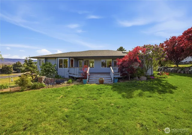 Photo 3 of Sale Pending at 3503 W Malaga Rd, Malaga, WA 98828 | MLS# NWM2511795 | Listing updated on 2026-09-30