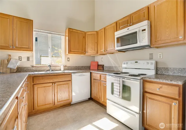 Photo 3 of Single family home for sale at 3023 Bridgeport Way W #B, University Place, WA 98466 | MLS# NWM2511838 | Listing updated on 2026-09-21