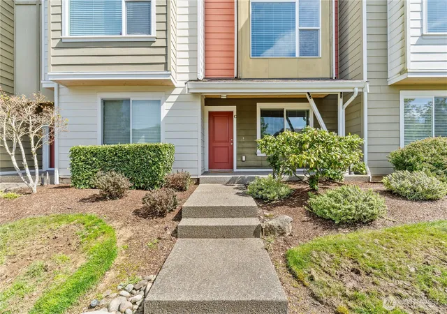 Photo 3 of Townhouse for sale at 17410 118th Avenue Ct E #C, Puyallup, WA 98374 | MLS# NWM2511840 | Listing updated on 2026-09-21
