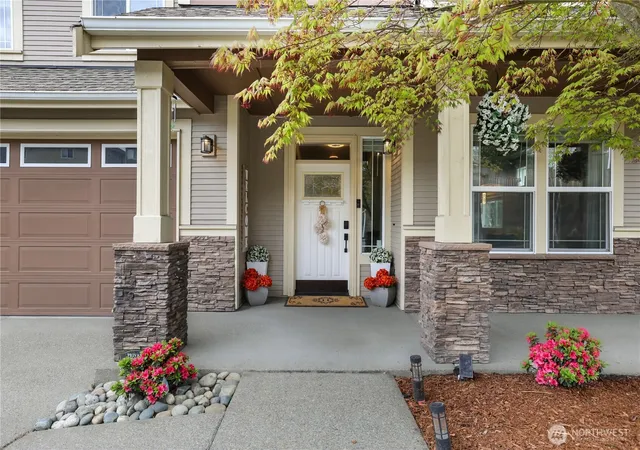 Photo 3 of Single family home for sale at 4002 22nd Street Se, Puyallup, WA 98374 | MLS# NWM2511843 | Listing updated on 2026-09-21