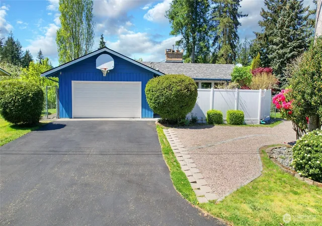 Photo 1 of Single family home for sale at 3961 Nw Country Ln, Bremerton, WA 98312 | MLS# NWM2511866 | Listing updated on 2026-09-21
