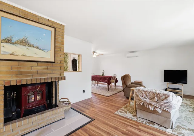 Photo 3 of Single family home for sale at 3961 Nw Country Ln, Bremerton, WA 98312 | MLS# NWM2511866 | Listing updated on 2026-09-21