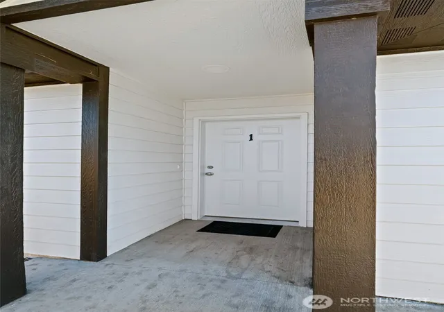 Photo 4 of House for sale at 1917 Landon Ave #1 & 2, Yakima, WA 98903 | MLS# NWM2511937 | Listing updated on 2026-09-21