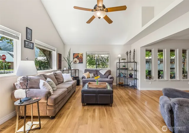 Photo 3 of Single family home for sale at 604 Birch St, Leavenworth, WA 98826 | MLS# NWM2511942 | Listing updated on 2026-09-21