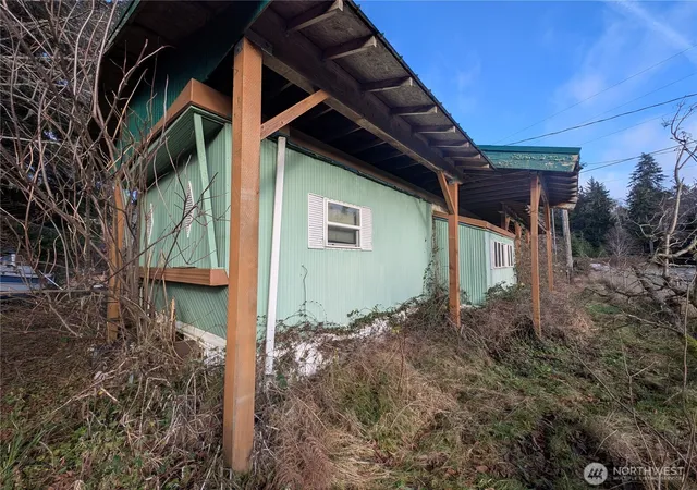 Photo 4 of Manufactured home for sale at 300 Sekiu River Rd, Sekiu, WA 98381 | MLS# NWM2512067 | Listing updated on 2026-09-21