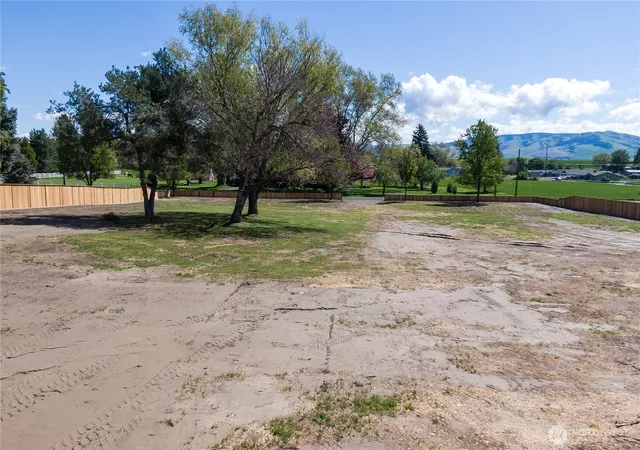 Photo 4 of Land for sale at 0 S Wilbur, Walla Walla, WA 99362 | MLS# NWM2512117 | Listing updated on 2026-09-21