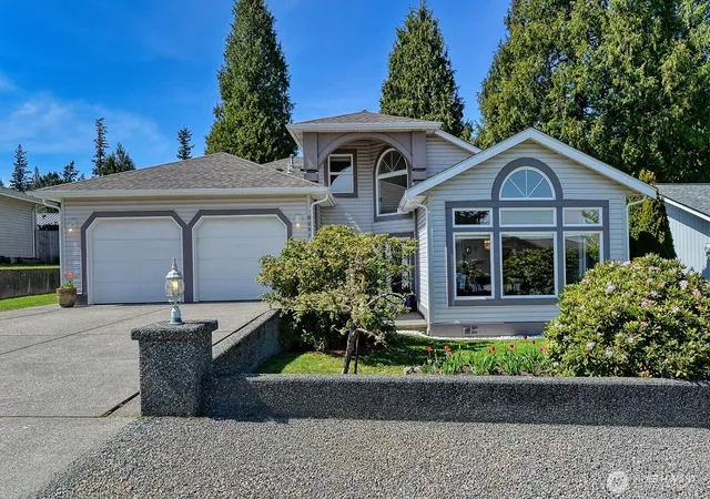 Photo 1 of Single family home for sale at 8091 Kispiox Rd, Blaine, WA 98230 | MLS# NWM2512135 | Listing updated on 2026-09-21