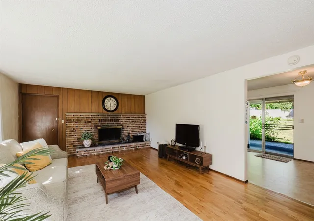 Photo 4 of Single family home for sale at 5924 Nora St NW, Bremerton, WA 98311 | MLS# NWM2512140 | Listing updated on 2026-09-21