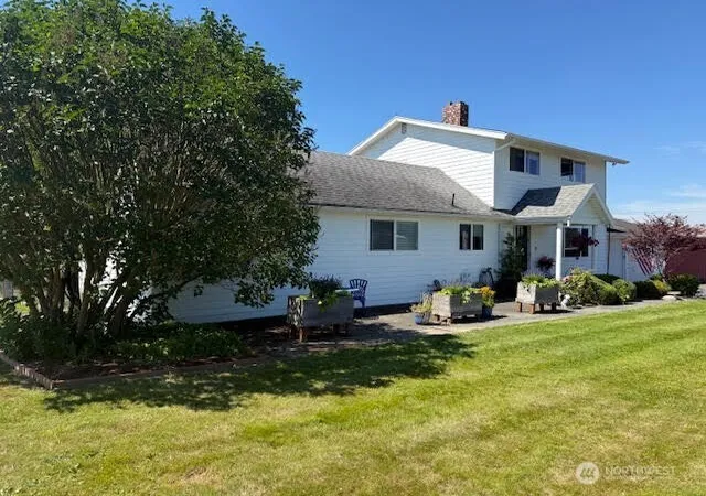 Photo 3 of Single family home for sale at 6515 Lawrence Rd, Everson, WA 98247 | MLS# NWM2512144 | Listing updated on 2026-09-30
