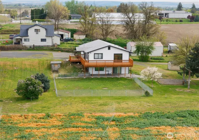Photo 3 of Single family home for sale at 1934 S College Ave, College Place, WA 99324 | MLS# NWM2512262 | Listing updated on 2026-09-21