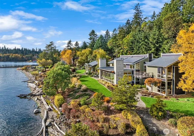 Photo 1 of Single family home for sale at 10403 Ne Seaborn Rd, Bainbridge Island, WA 98110 | MLS# NWM2512282 | Listing updated on 2026-09-21