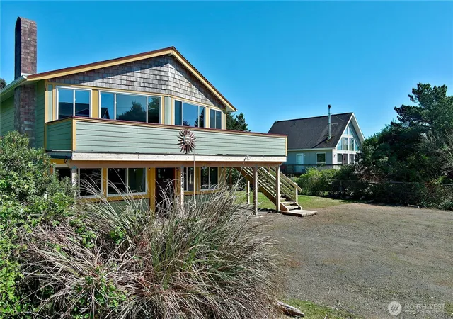 Photo 1 of Single family home for sale at 334 Sand Dune Ave Nw, Ocean Shores, WA 98569 | MLS# NWM2512307 | Listing updated on 2026-09-21