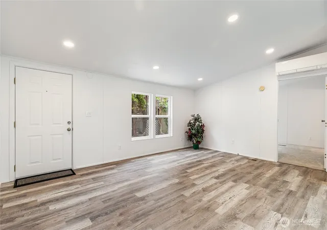 Photo 4 of Manufactured home for sale at 2350 Douglas Rd #39, Ferndale, WA 98248 | MLS# NWM2512325 | Listing updated on 2026-10-01