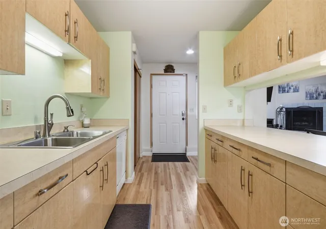 Photo 3 of Condo for sale at 6208 NE 17th Avenue #J73, Vancouver, WA 98665 | MLS# NWM2512330 | Listing updated on 2026-09-21