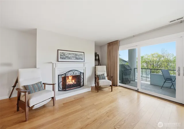 Photo 3 of Condo for sale at 2565 Dexter Ave N #103, Seattle, WA 98109 | MLS# NWM2512343 | Listing updated on 2026-09-21