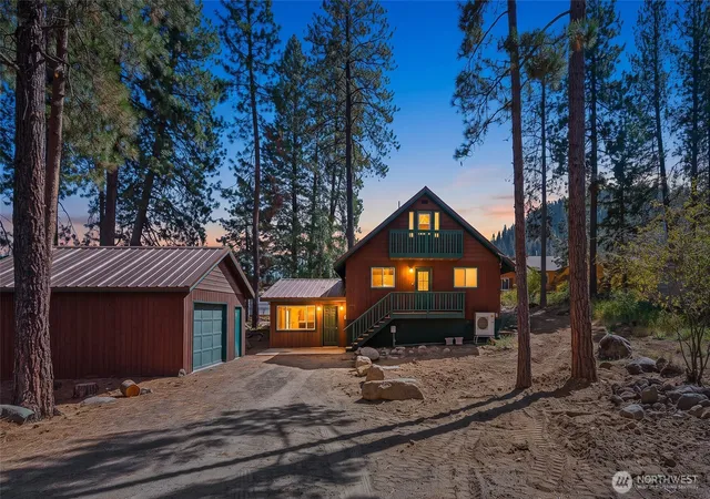 Photo 1 of Single family home for sale at 11655 River Bnd Dr, Leavenworth, WA 98826 | MLS# NWM2512395 | Listing updated on 2026-09-28