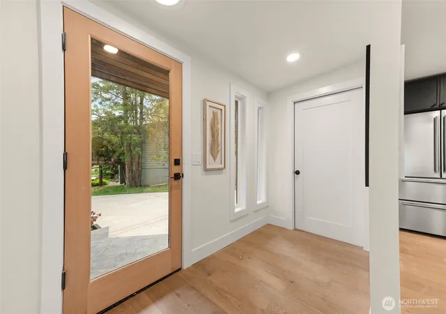 Photo 3 of Single family home for sale at 12334 Se 23rd Place, Bellevue, WA 98005 | MLS# NWM2512446 | Listing updated on 2026-10-02
