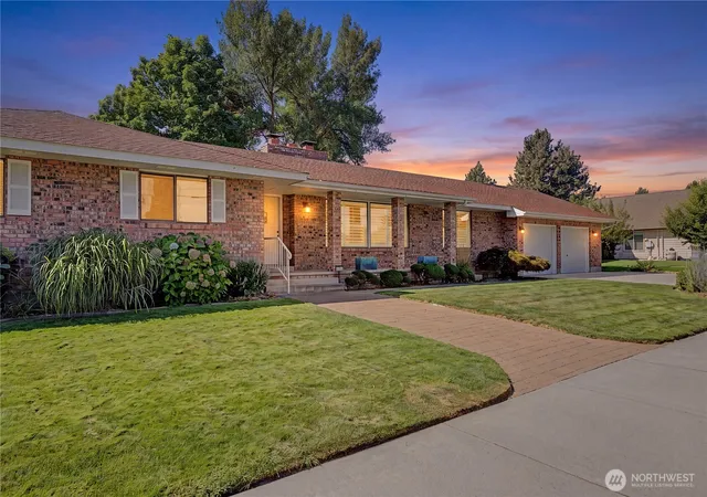 Photo 1 of Single family home for sale at 725 Canterbury Rd Nw, Soap Lake, WA 98851 | MLS# NWM2512492 | Listing updated on 2026-09-21